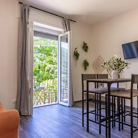 View Holidays Apartment